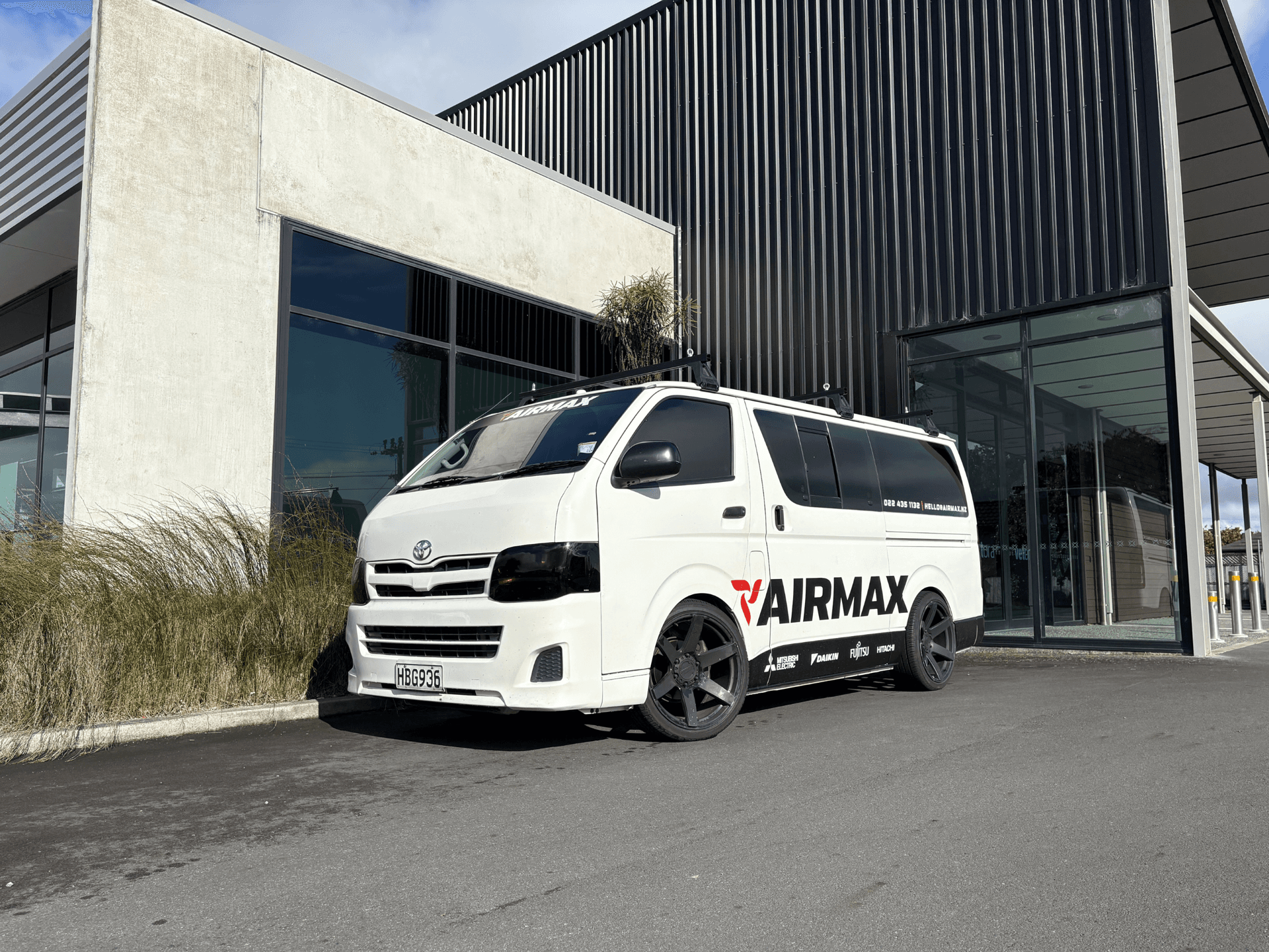 Airmax service van
